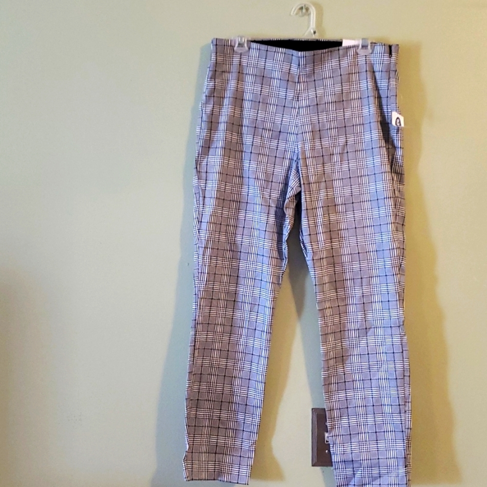 Old Navy stretch Capri pants Size 10